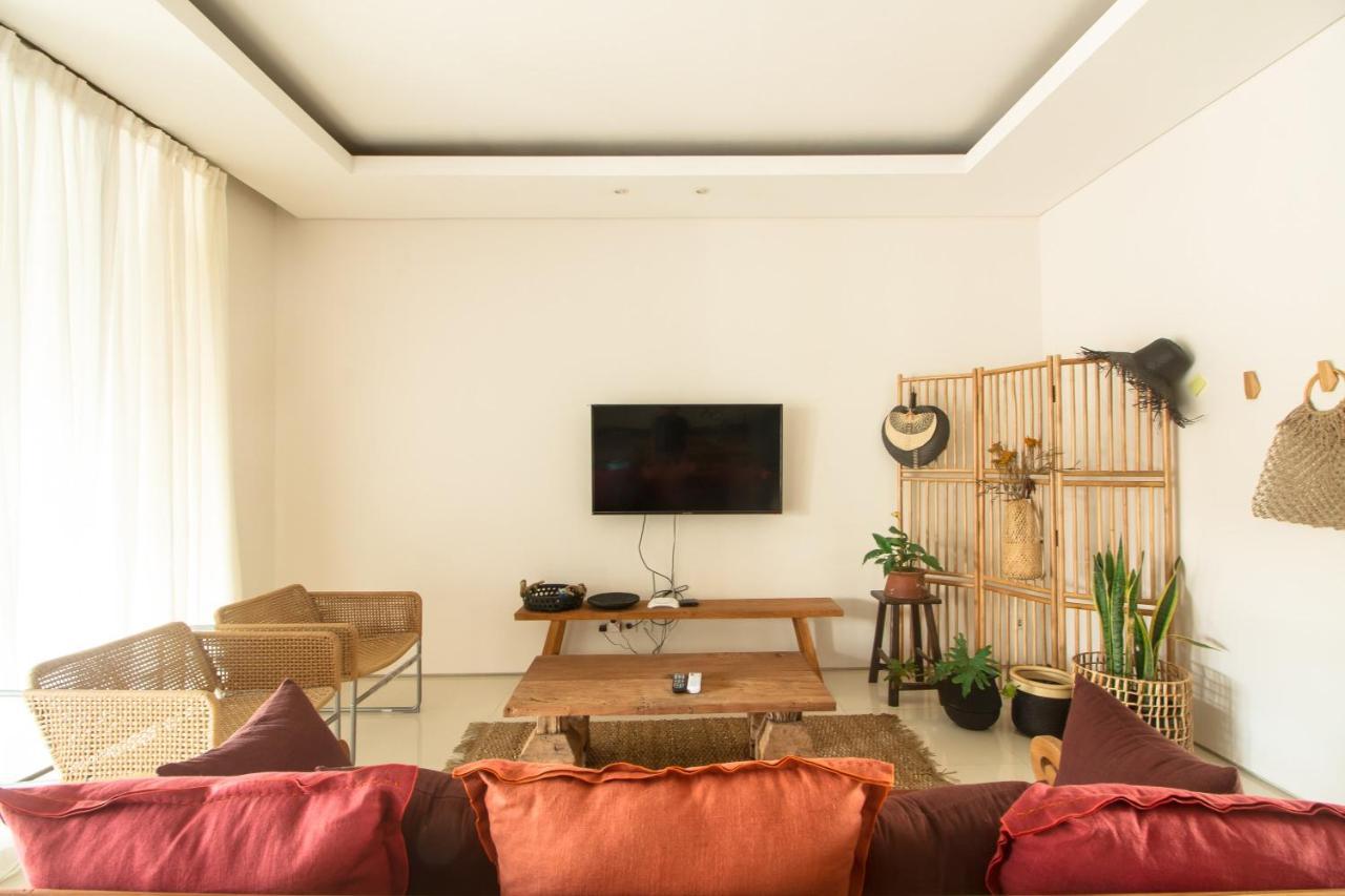 Pelangi 148 Beach Suites เซมินยัค ภายนอก รูปภาพ